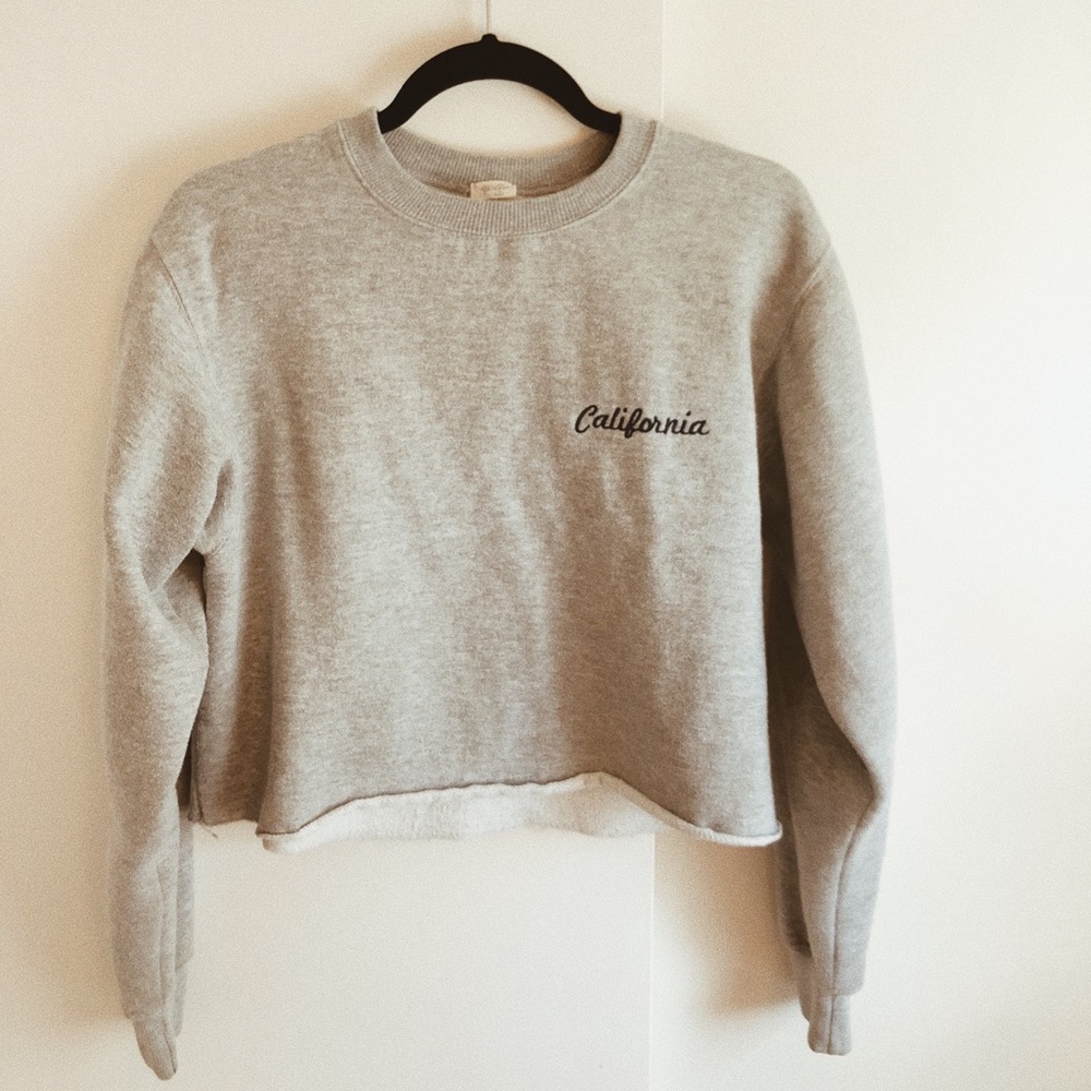 California cropped crewneck✨